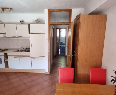 Apartamenty i lokale użytkowe w spokojnej okolicy blisko morza w Novi Vinodolski - pic 30