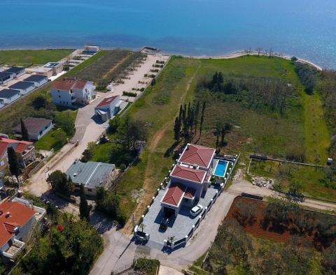 Incroyable villa neuve à Privlaka à 100 mètres de la mer - pic 3