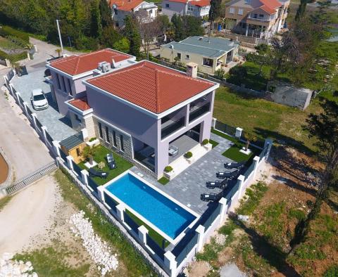 Incroyable villa neuve à Privlaka à 100 mètres de la mer - pic 7