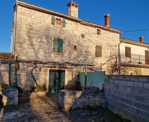 Stone house with two residential units in Svetvincenat - pic 2