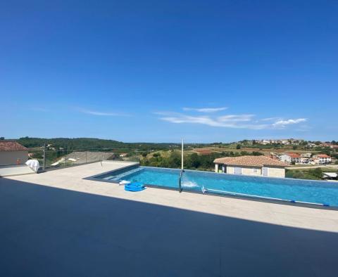 Luxury villa with infinity pool in Vizinada, Porec area - pic 5