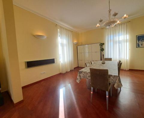 Luksusowy apartament w centrum 180 m2 z 4 miejscami parkingowymi - pic 16