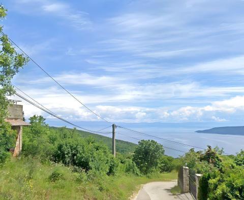 Urbanized land with a view of the picturesque horizon of the Kvarner Bay in Brsec - pic 2