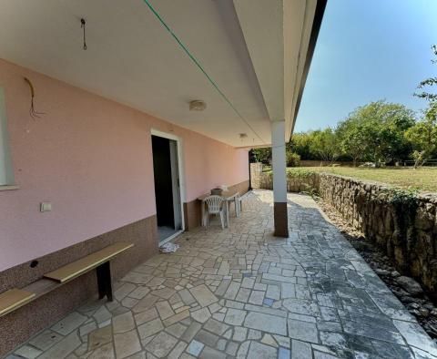 Spacious house with three apartments 600m from the sea in Malinska - pic 47