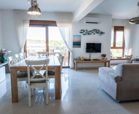 Beautiful family apartment with terrace and garage by the sea in Banjole. for sale - pic 6