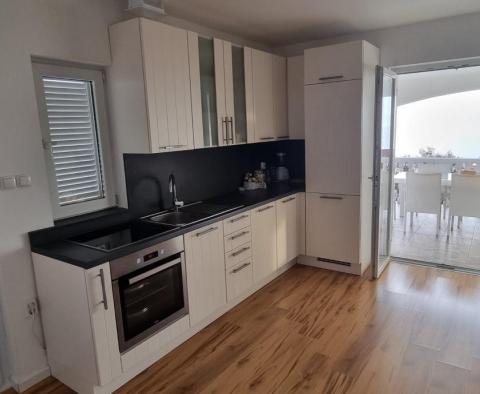 Appartement à Njivice, Omišalj, avec 2 chambres, à vendre - pic 9