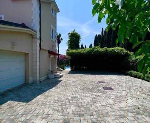 Villa à Kastela avec piscine et garage, à vendre - pic 26