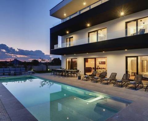 Modern villa with pool and sea view in Pula, for sale - pic 5