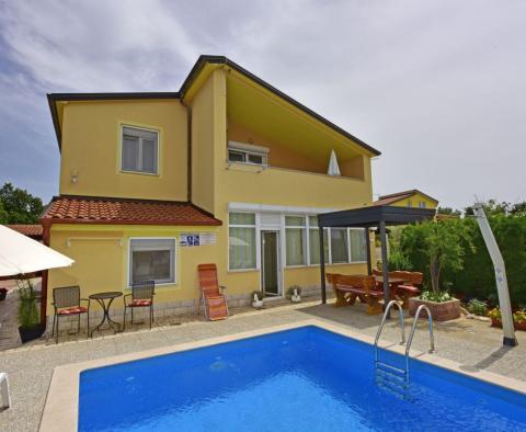 Maison d'hôtes de 5 unités avec piscine dans la région de Porec, à vendre - pic 3