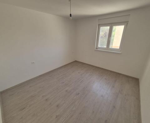 Appartement de deux chambres à Medulin avec parking, vue sur la mer, à vendre - pic 4