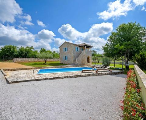 Rural villa with swimming pool in Sveti Lovrec - pic 15