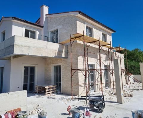 Villa nouvellement construite avec piscine à débordement, parking souterrain privé et vue fantastique sur la mer à Porec, à vendre - pic 4