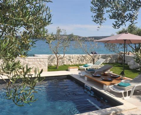 Exclusively with us! Astonishing 1st line villa in Seget Donji, Trogir, for sale! - pic 11