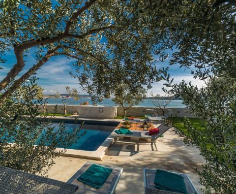 Exclusively with us! Astonishing 1st line villa in Seget Donji, Trogir, for sale! - pic 9