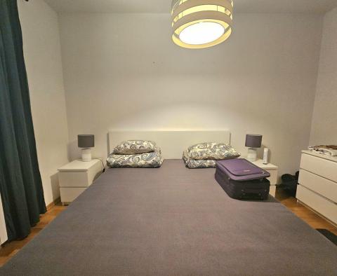 Apartament z 3 sypialniami na parterze w Peroj, na sprzedaż - pic 22