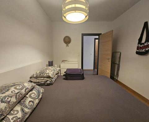 Apartament z 3 sypialniami na parterze w Peroj, na sprzedaż - pic 23