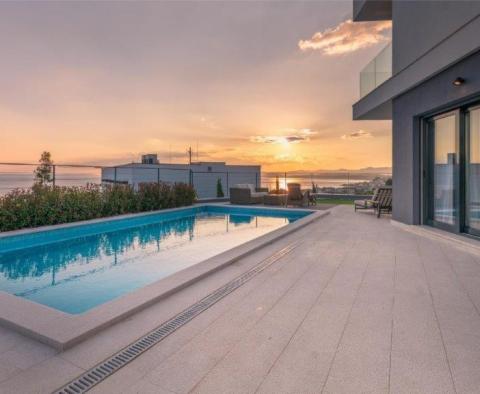 Superbe villa moderne neuve à Podstrana, à 300 m de la mer, à vendre - pic 20