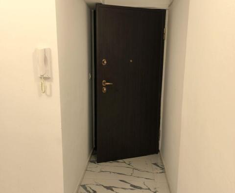 Luksusowy apartament, pierwszy rząd do morza, okolice Puli, na sprzedaż - pic 18