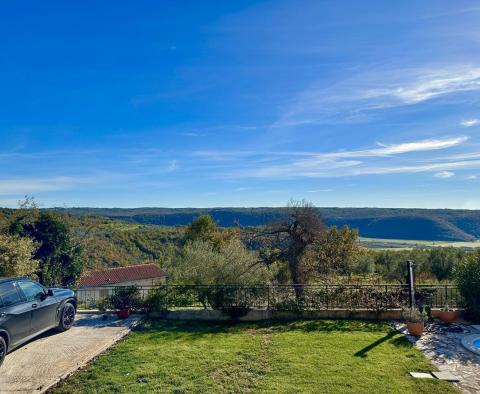 Zlevněné! Výjimečná vila v Buje s panoramatickým výhledem na prodej - pic 30