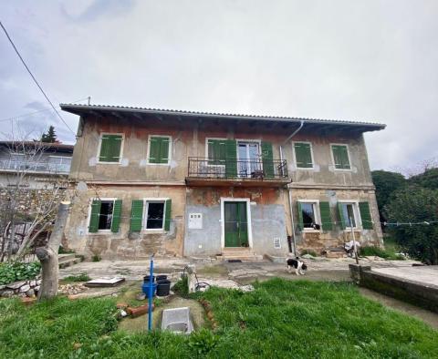 Detached old Italian villa from 1912 with a sea view and 2,383 m2 garden in Rijeka, for sale - pic 22