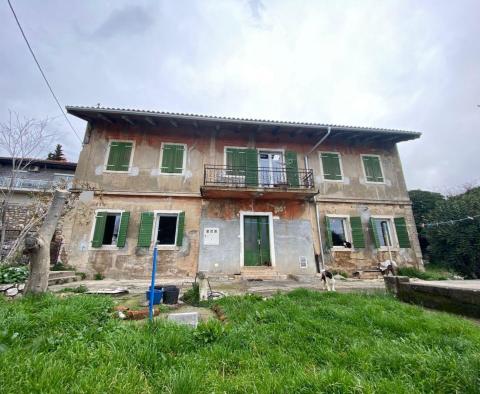 Detached old Italian villa from 1912 with a sea view and 2,383 m2 garden in Rijeka, for sale - pic 46