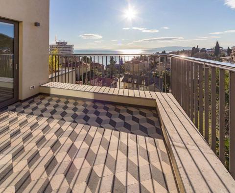 New larger apartment in the center of Opatija with a roof terrace and a panoramic view of the sea, garage, terrace, for sale - pic 15