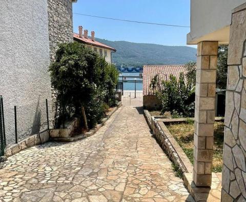 Maison au 1er rang de la mer sur l'île de Cres, à vendre - pic 2