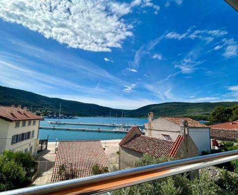 Maison au 1er rang de la mer sur l'île de Cres, à vendre - pic 4