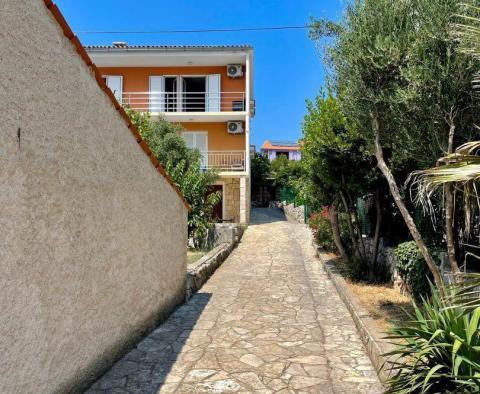 Maison au 1er rang de la mer sur l'île de Cres, à vendre - pic 9