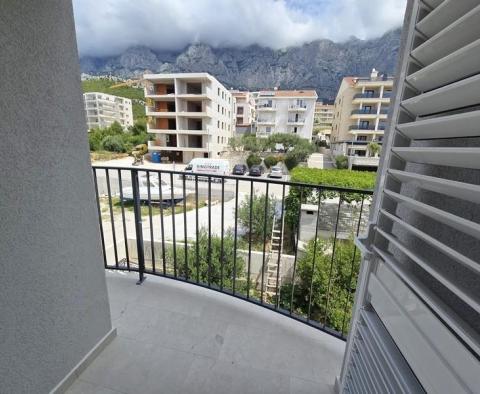 Magnifique appartement neuf de 1 chambre à Makarska avec vue dégagée sur la mer, à vendre - pic 2