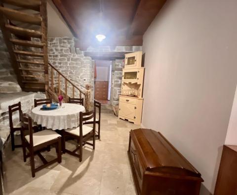 Renovated autochthonous stone house in the historic heart of Istria, for sale - pic 7