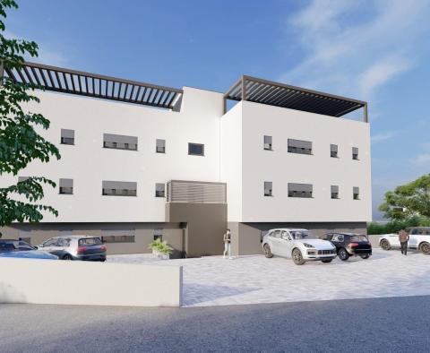 Neue moderne Wohnung in einer Luxusresidenz auf Ciovo, Trogir, zu verkaufen - foto 3