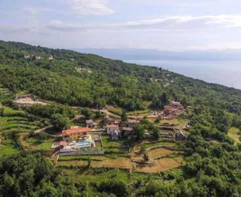 Villa isolée à Moscenice avec vue sur la mer, à vendre - pic 10