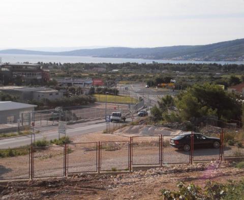 Terrain à bâtir commercial à Plano près de l'aéroport international de Split - pic 3