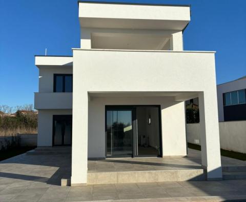 Villa neuve avec vue sur la mer dans la région de Vodnjan, à vendre - pic 3