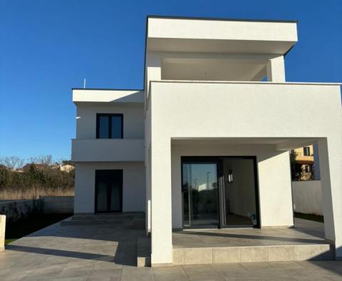 Neue Villa mit Meerblick in der Gegend von Vodnjan, zu verkaufen - foto 9