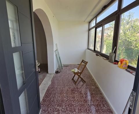 Renovated family apartment house in a quiet location in Pula, for sale - pic 30