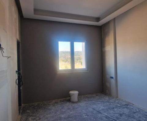 Großes Anwesen von 20135 m² mit einer im Bau befindlichen Villa, Gegend Rogoznica, Meerblick, zu verkaufen - foto 11