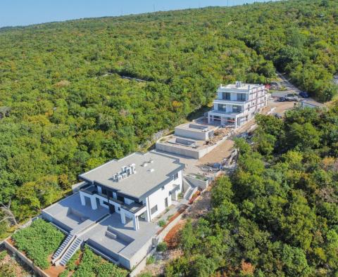 Villa moderne avec piscine et garage et vue panoramique sur la mer à Kostrena, à vendre - pic 5