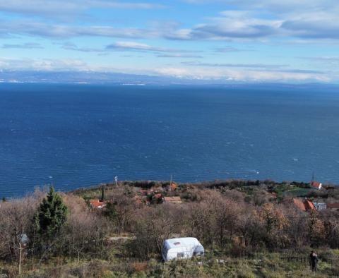 Building plot with a panoramic view of the sea in Moscenice, for sale - pic 2