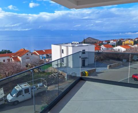 Neue helle Wohnung mit offenem Meerblick in Omisalj, Insel Krk, zu verkaufen - foto 3