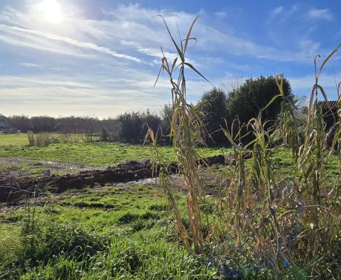 Luxuswohnung in der Nähe des schönen Poreč mit großem Garten, zu verkaufen - foto 9