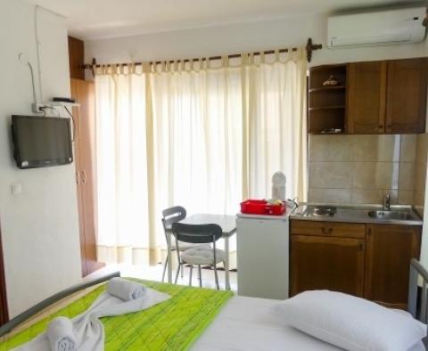 Turistická nemovitost v Podgora s 8 apartmány, na prodej - pic 19