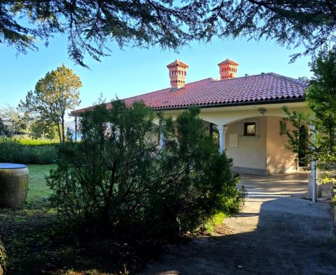 Einzigartige Villa direkt am Meer in der Gegend von Umag, zu verkaufen - foto 3