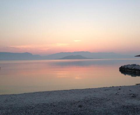 Luksusowa, nowoczesna willa na wyspie Ciovo, w pierwszym rzędzie od plaży! - pic 3