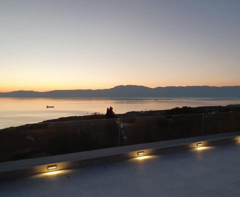 Villa de qualité supérieure avec piscine à Kostrena, avec une vue imprenable sur la mer, à vendre - pic 5