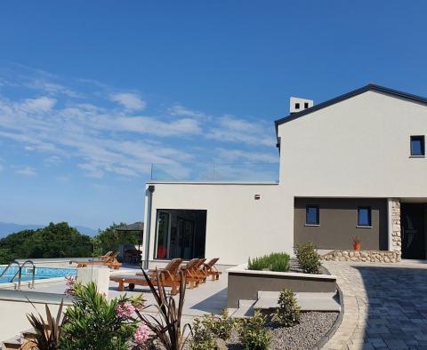 Villa de qualité supérieure avec piscine à Kostrena, avec une vue imprenable sur la mer, à vendre - pic 16