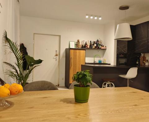 Geräumige moderne Maisonette-Wohnung in Banjole, möbliert, zu verkaufen - foto 3