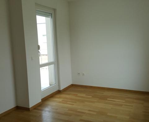 Eladó egy 75 m²-es penthouse Odra csendes környékén, Novi Zagrebben - pic 9