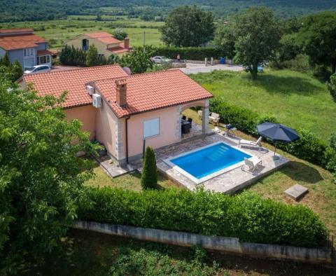 Ground floor villa with swimming pool near the city center of Labin, for sale - pic 3